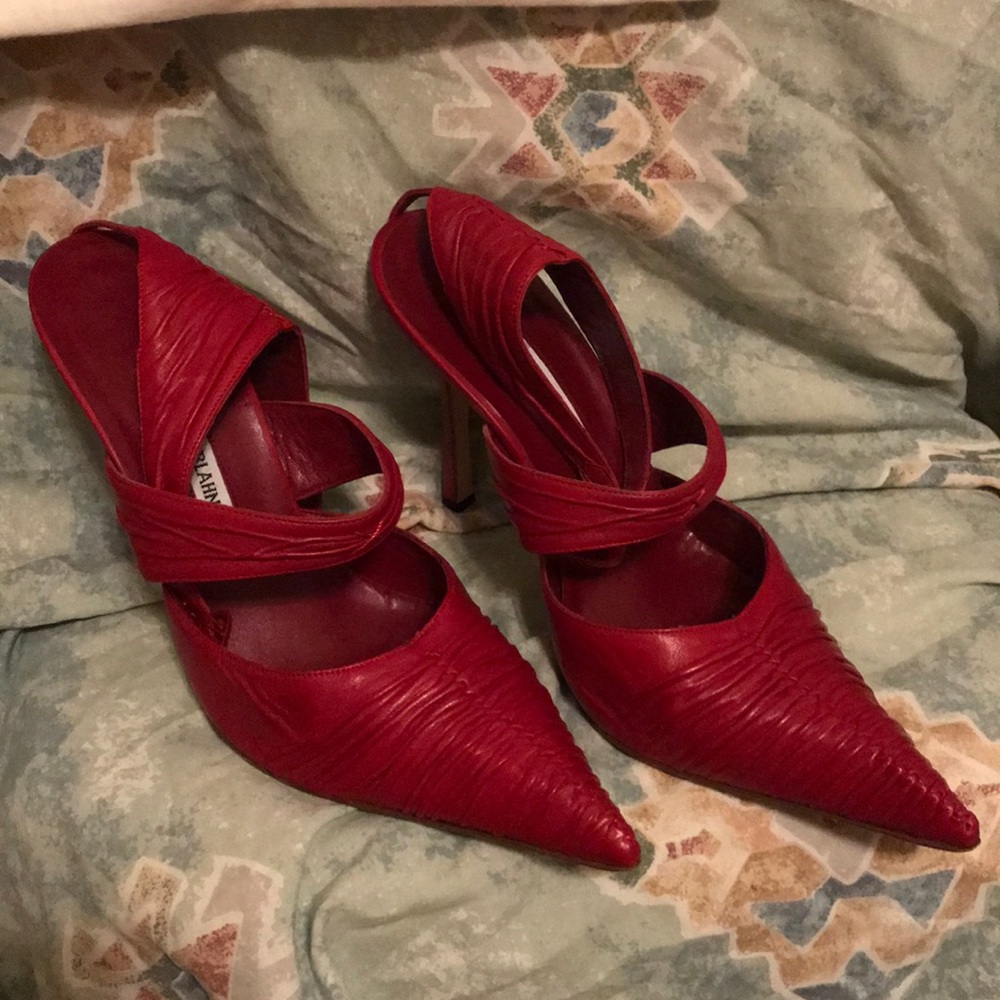 Manolo Blahnik heels 👠